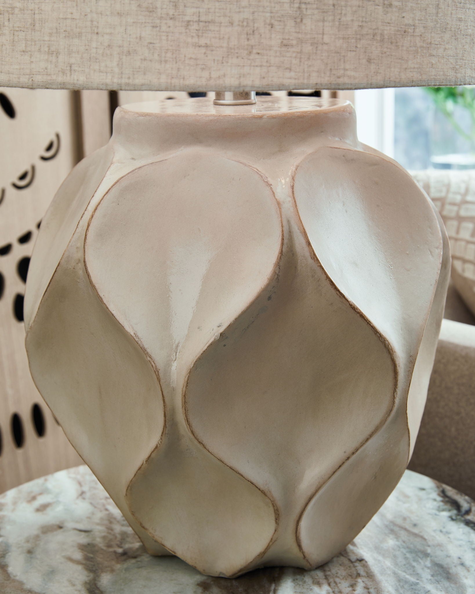 Edselham - Crème vieillie - Lampe de table en papier