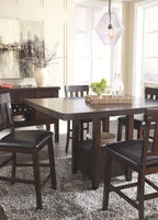 Haddigan - Table à manger avec tabourets de bar