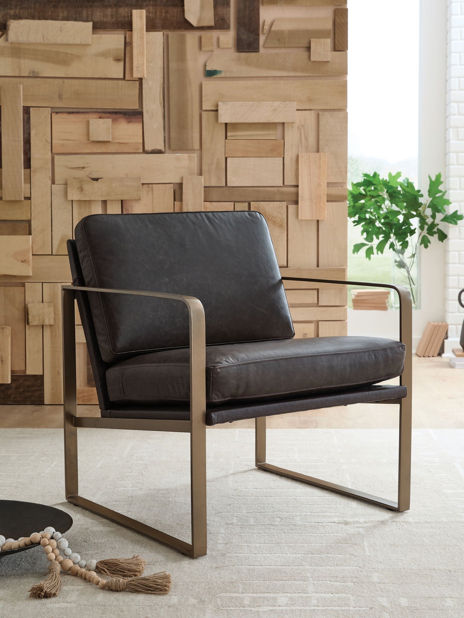 Bradett - Finition marron foncé / doré - Fauteuil d'appoint
